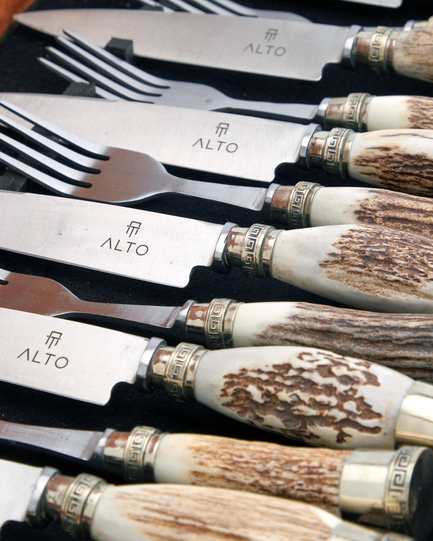 12 Piece Deer Cutlery Set