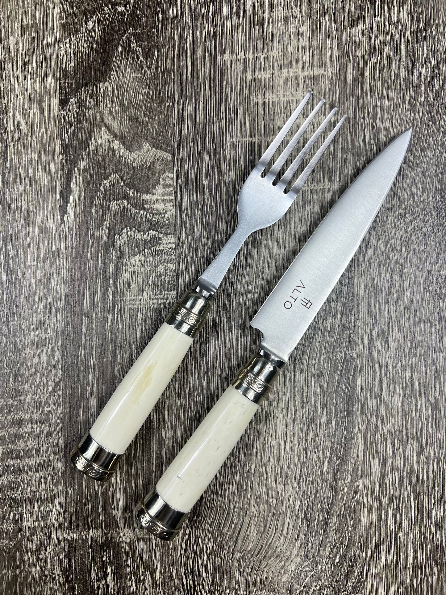 24 Piece Bone Cutlery Set